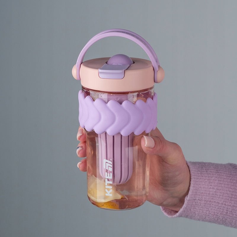 Butelka na wodę z ustnikiem z wkładem na owoce różowy 700 ml kite