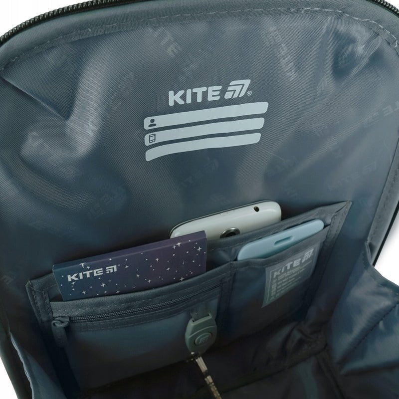 Tornister szkolny Kite – wnętrze plecaka z organizerem