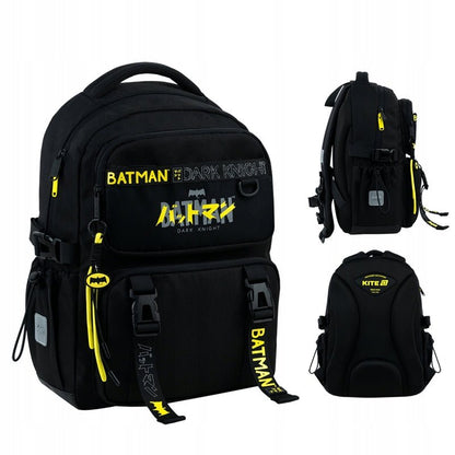 Widok ogólny czarnego plecaka ortopedycznego Kite z logiem Batman.