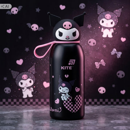 Termos dziecięcy HK26-1267-2 z zakrętką w kształcie figurki Kuromi.