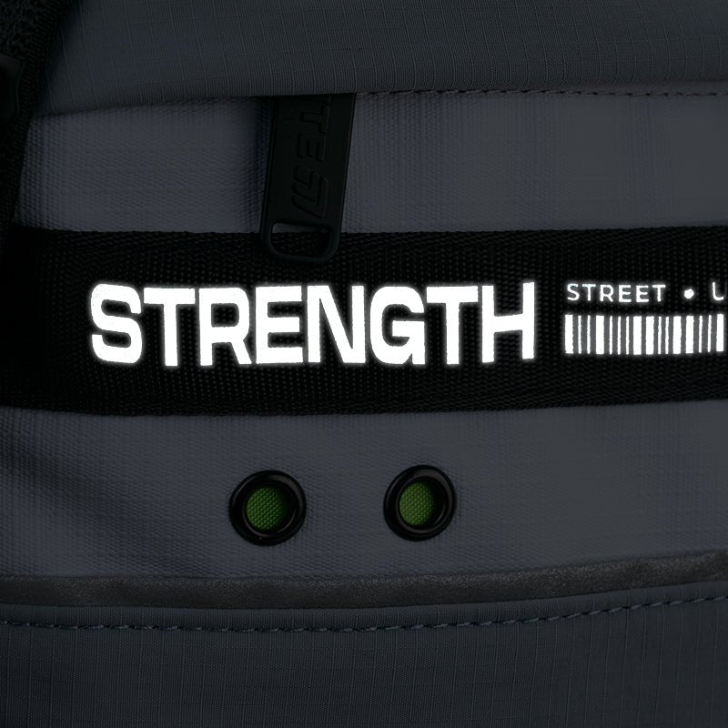 Detale plecaka Kite Urban – nadruk Strength i zielone akcenty