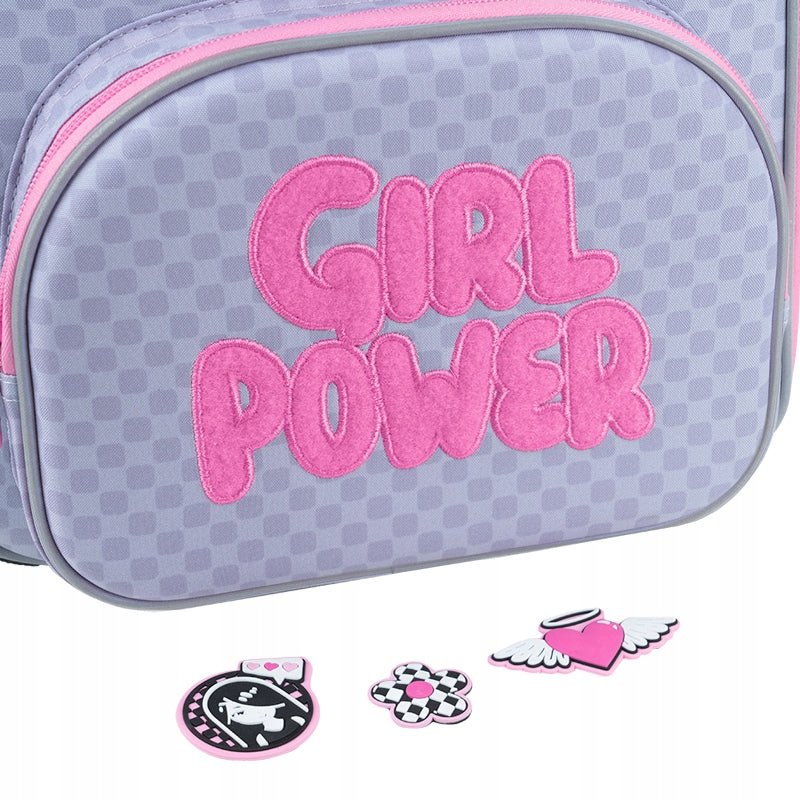 Tornister szkolny ortopedyczny Kite – detal haftu Girl’s Power