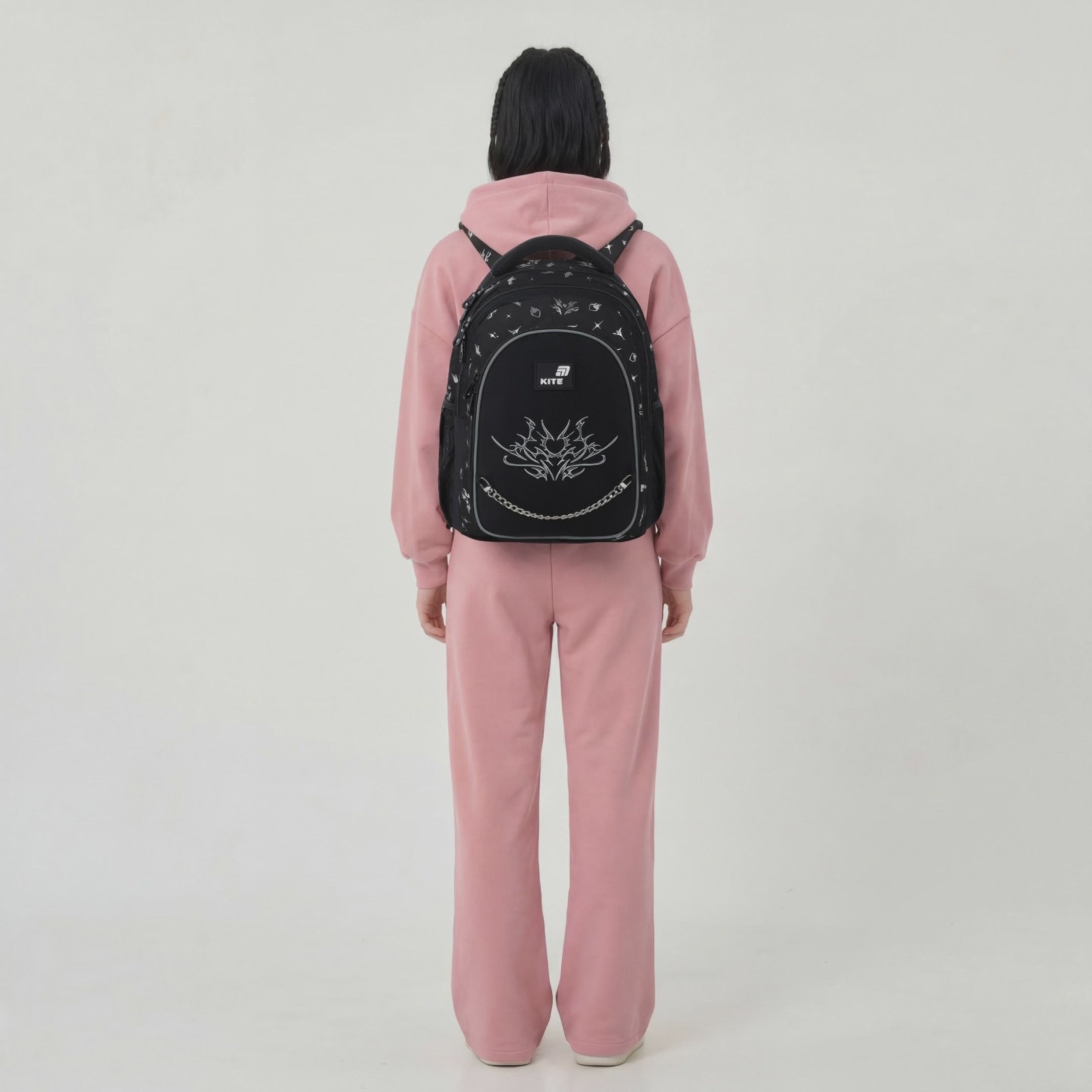Rucsac școlar ortopedic Kite Gothic Elegance pentru fete, negru, cu lanț